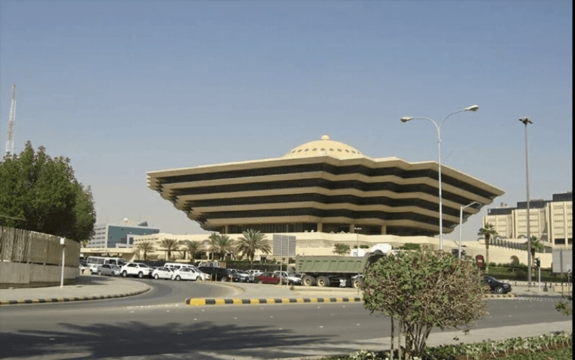 وزارة الداخلية تنفذ حُكم القتل تعزيرًا بحق “جانيين” في قضايا إرهاب واستهداف لرجال الأمن